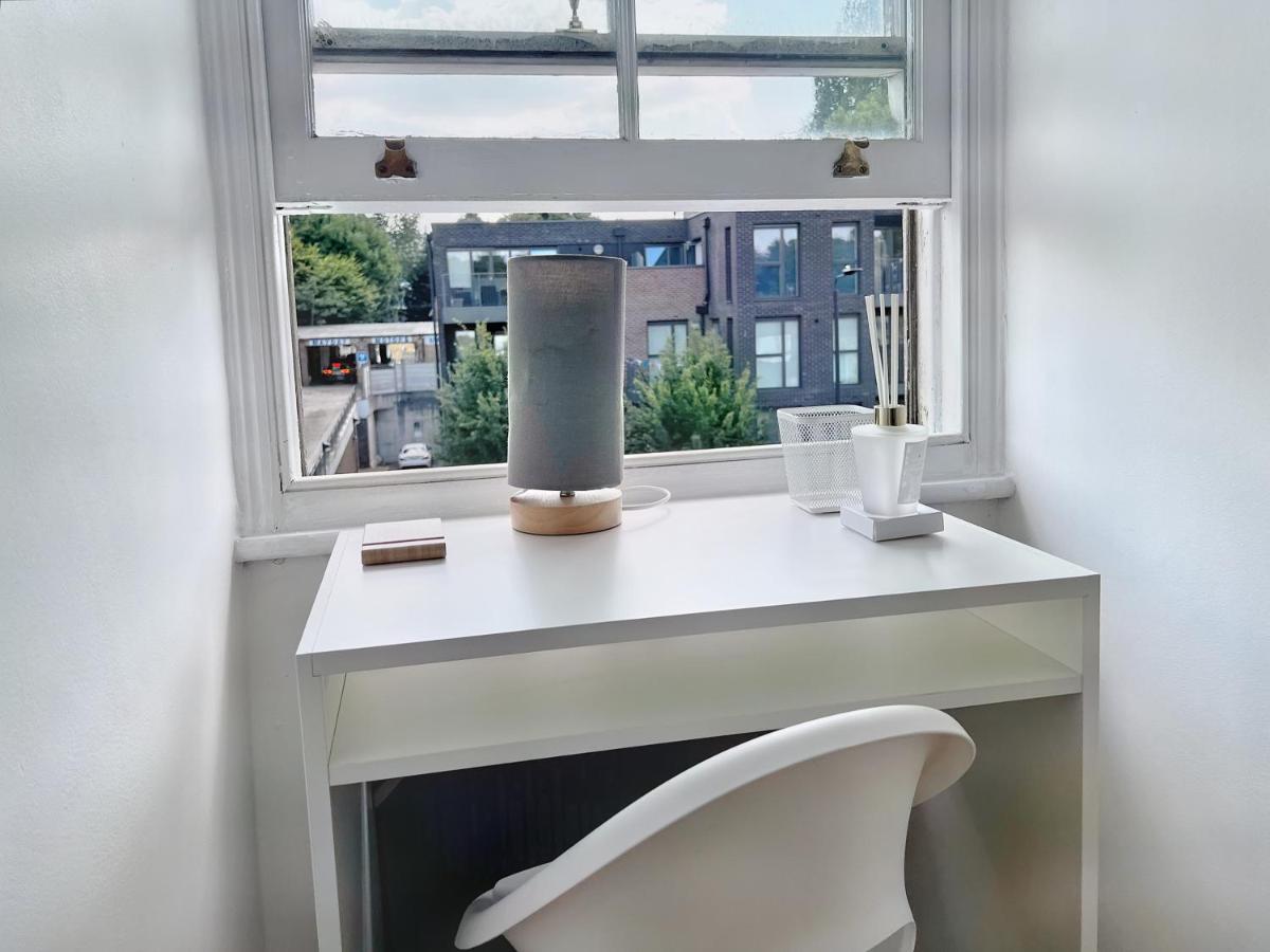 Lovely 2-Bedroom Serviced Apartment Greater Лондон Экстерьер фото